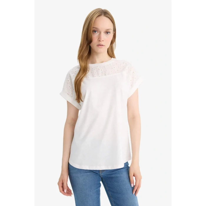 Defacto E9898AXER105 Ekru Bisiklet Yaka Flamlı Pamuk Kısa Kollu Tişört