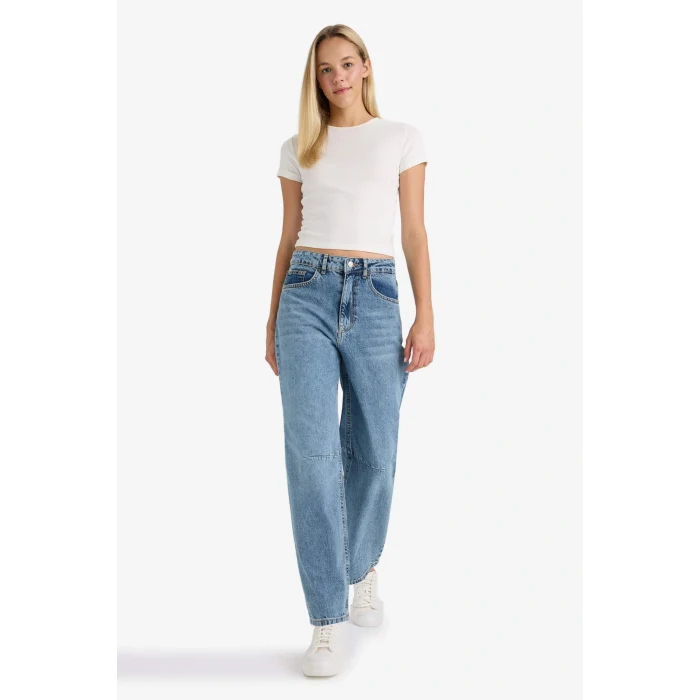 Defacto F6102AXNM28 Mavi Barrel Fit Normal Bel Bilek Boy Jean Yıkamalı Pantolon