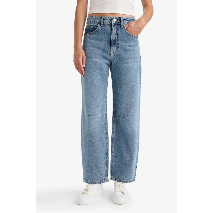 Defacto F6102AXNM28 Mavi Barrel Fit Normal Bel Bilek Boy Jean Yıkamalı Pantolon