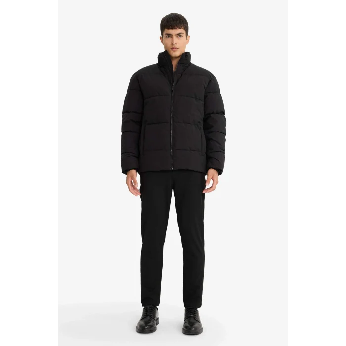 Defacto E9991AXBK27 Siyah Su İtici Regular Fit Dik Yaka Fermuarlı Cepli Mont