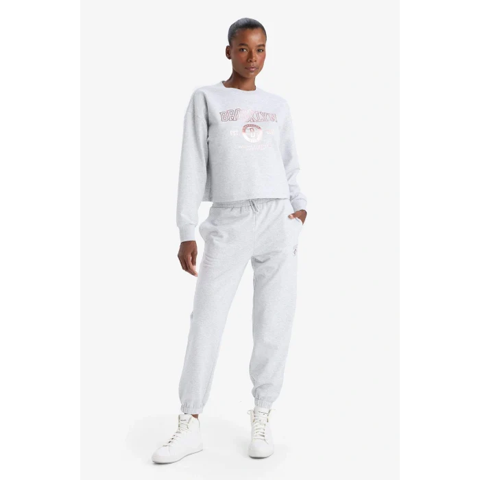 Defacto E8864AXGR421 Gri DeFactoFit NBA Brooklyn Nets Standart Fit Cepli Sporcu Jogger Eşofman Altı