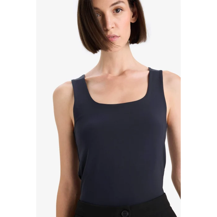 Defacto C2622AXBK81 Siyah Slim Fit Dar Kesim Basic Düz Kare Yaka Atlet