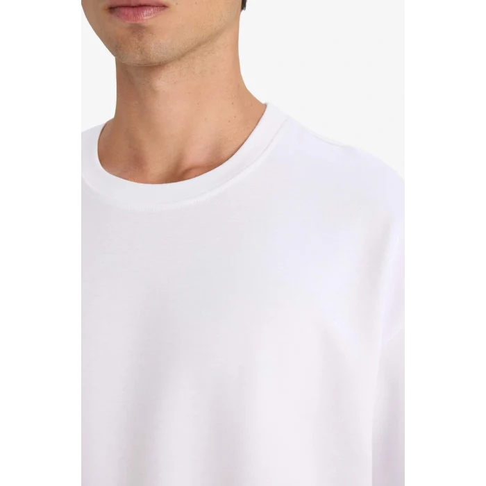 Defacto E9798AXWT34 Beyaz Oversize Geniş Kalıp Bisiklet Yaka Ağır Kumaş Basic Düz Kısa Kollu Tişört