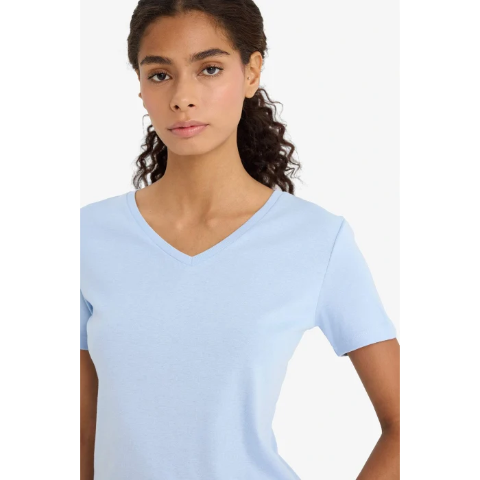 Defacto I1080AZBE196 Mavi Slim Fit Dar Kesim V Yaka Basic Düz Ribana Kısa Kollu Tişört