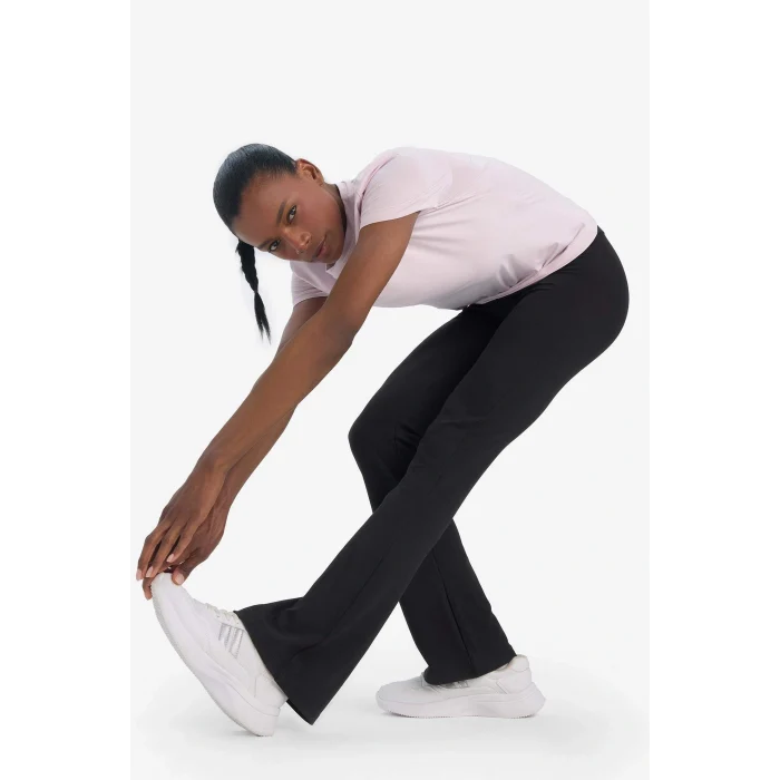 Defacto C9192AXBK81 Siyah DeFactoFit Flare Fit Beli Saran İç Göstermeyen Toparlayıcı Yüksek Bel İspanyol Paça Standart Boy Sporcu Eşofman Altı