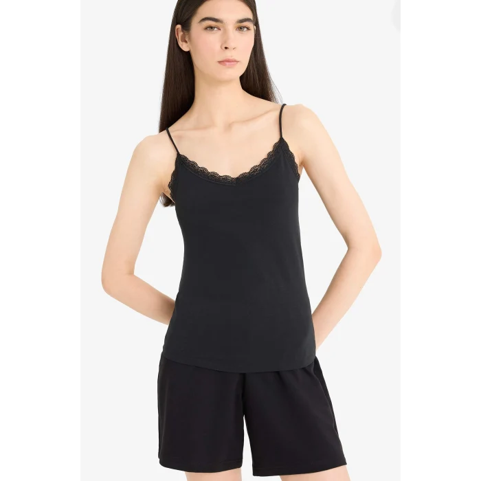 Defacto Y5360AZBK81 Siyah Dantel Detaylı İnce Askılı Pamuklu Siyah İç Atlet-Fall in Love