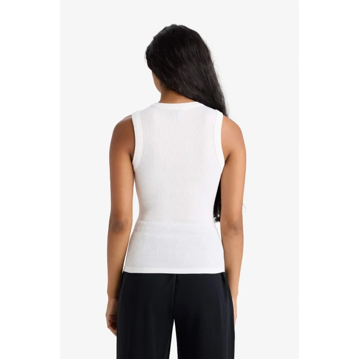 Defacto F8721AXWT32 Beyaz Slim Fit Dar Kesim Basic Düz Bisiklet Yaka Fitilli Kaşkorse Atlet