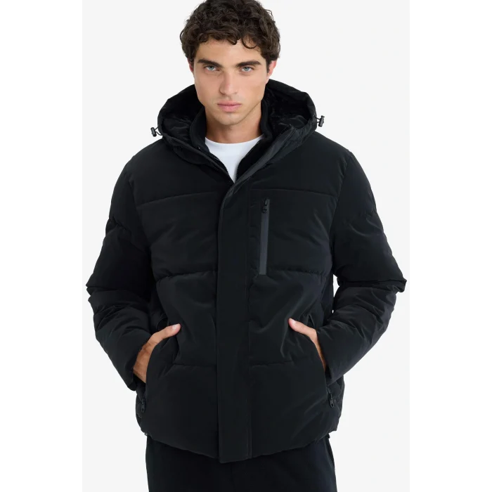 Defacto F1149AXBK27 Siyah Su İtici Regular Fit Kapüşonlu Astarlı İç Cepli Fermuarlı Cepli Mont