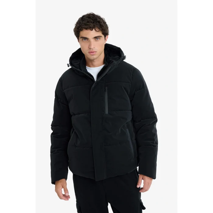 Defacto F1149AXBK27 Siyah Su İtici Regular Fit Kapüşonlu Astarlı İç Cepli Fermuarlı Cepli Mont