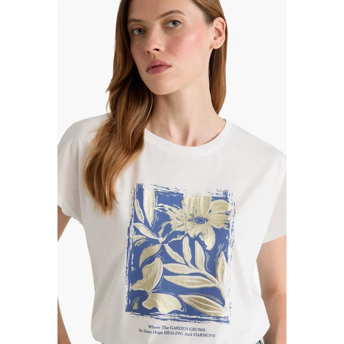 Defacto G1882AXER105 Ekru Bisiklet Yaka Çiçekli Kısa Kollu Tişört