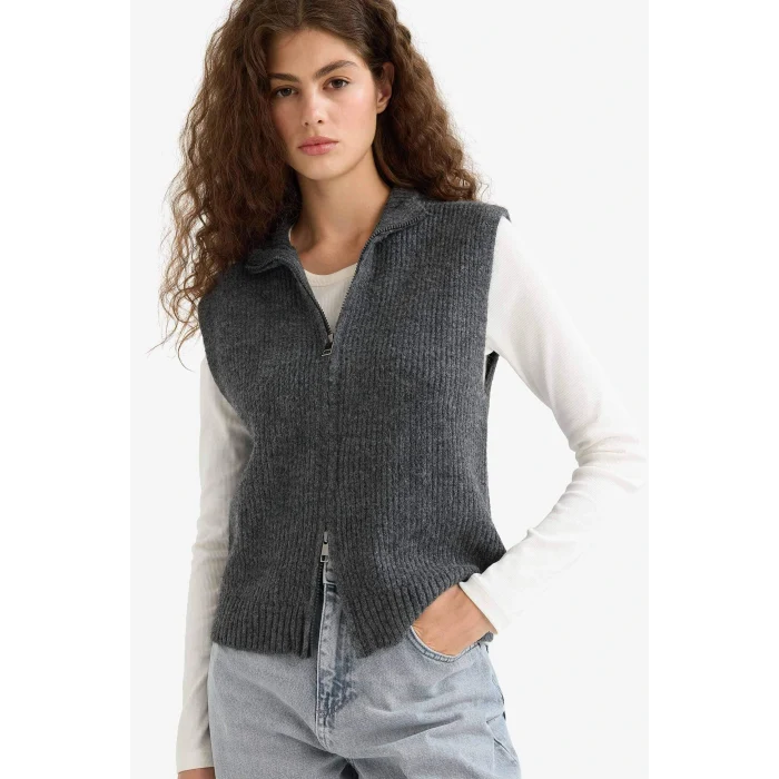 Defacto E8195AXAR191 Antrasit Regular Fit Yarım Balıkçı Yaka Fermuarlı Triko Süveter