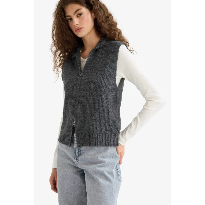 Defacto E8195AXAR191 Antrasit Regular Fit Yarım Balıkçı Yaka Fermuarlı Triko Süveter