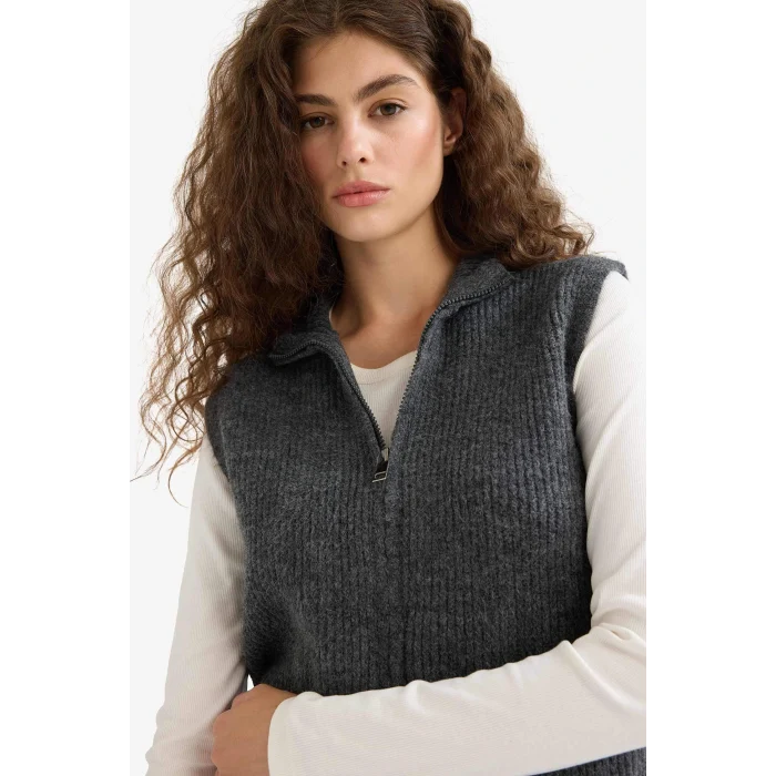 Defacto E8195AXAR191 Antrasit Regular Fit Yarım Balıkçı Yaka Fermuarlı Triko Süveter