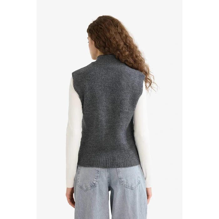 Defacto E8195AXAR191 Antrasit Regular Fit Yarım Balıkçı Yaka Fermuarlı Triko Süveter