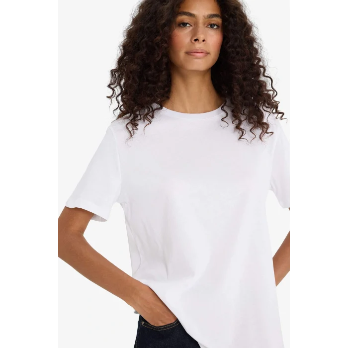 Defacto W9584AZWT34 Beyaz Regular Fit Bisiklet Yaka Basic Düz Penye Kısa Kollu Beyaz Tişört