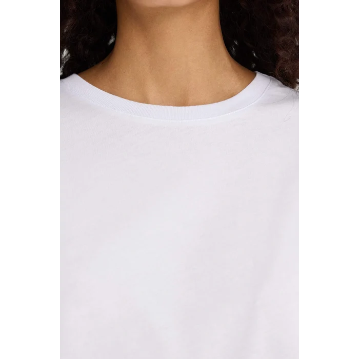 Defacto W9584AZWT34 Beyaz Regular Fit Bisiklet Yaka Basic Düz Penye Kısa Kollu Beyaz Tişört