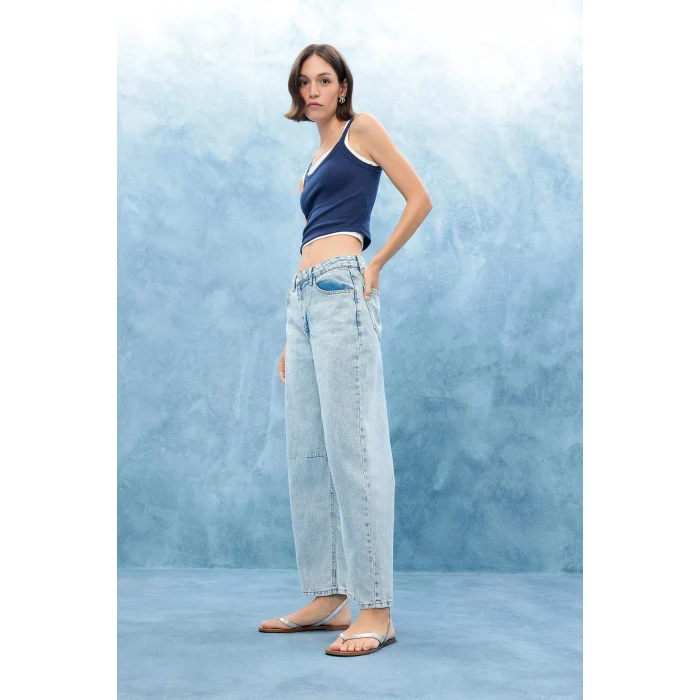 Defacto F6102AXNM39 Mavi Barrel Fit Normal Bel Bilek Boy Jean Yıkamalı Pantolon