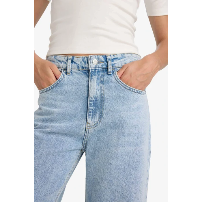 Defacto F6102AXNM39 Mavi Barrel Fit Normal Bel Bilek Boy Jean Yıkamalı Pantolon