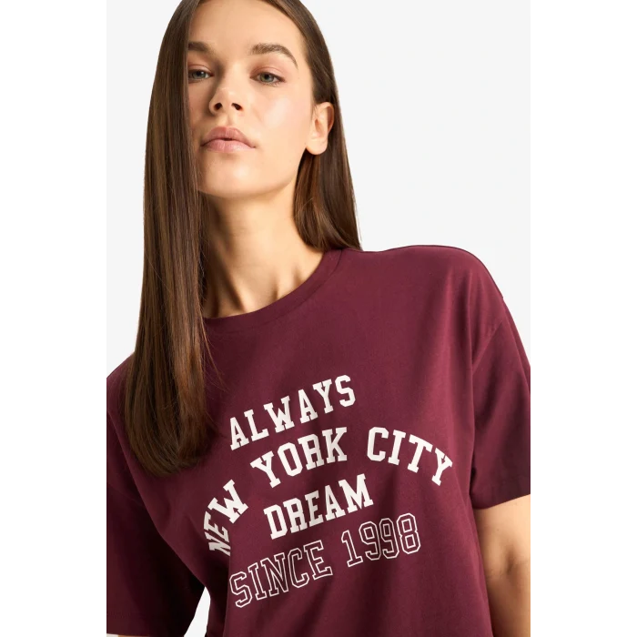 Defacto E9741AXBR98 Bordo Oversize Geniş Kalıp Bisiklet Yaka Baskılı Kısa Kollu Tişört