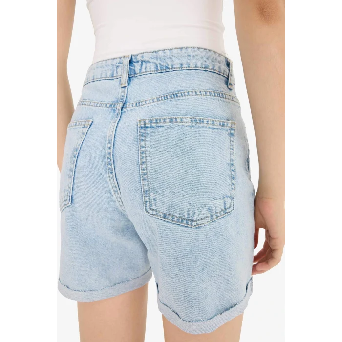 Defacto E0934AXNM39 Mavi Boyfriend Yüksek Bel Duble Paça Jean Şort