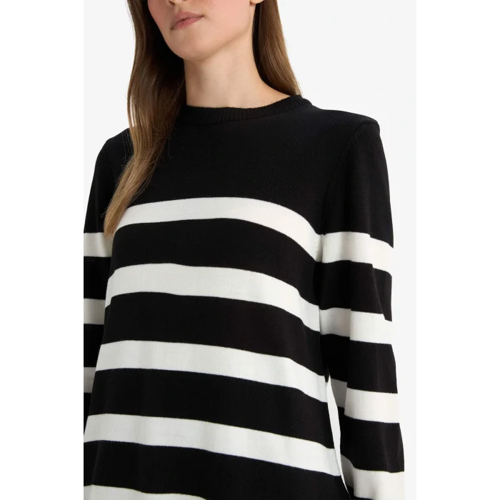 Defacto C6031AXBK81 Siyah Regular Fit Bisiklet Yaka Çizgili Kazak Tunik