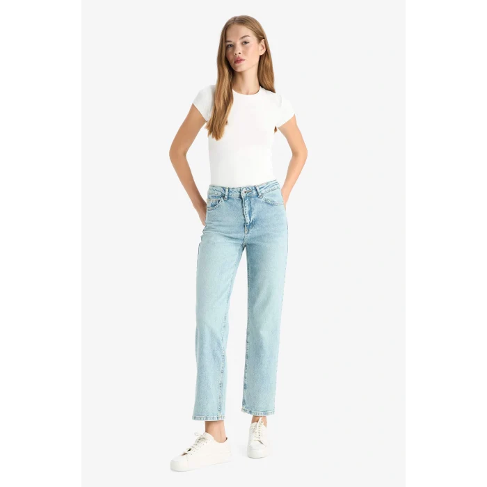 Defacto G2215AXNM28 Mavi Comfort Straight Normal Bel Bilek Boy Jean Yıkamalı Pantolon