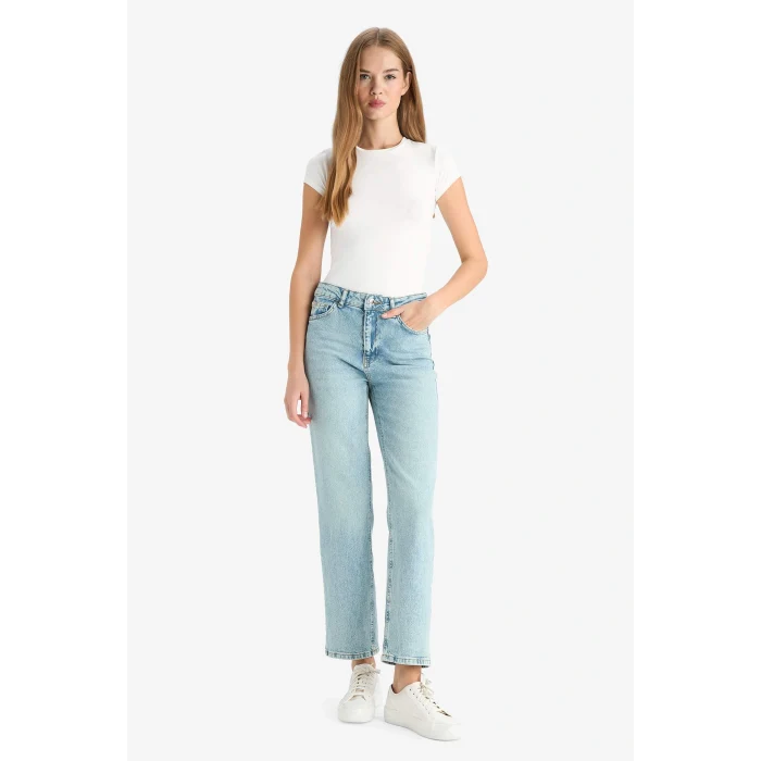 Defacto G2215AXNM28 Mavi Comfort Straight Normal Bel Bilek Boy Jean Yıkamalı Pantolon