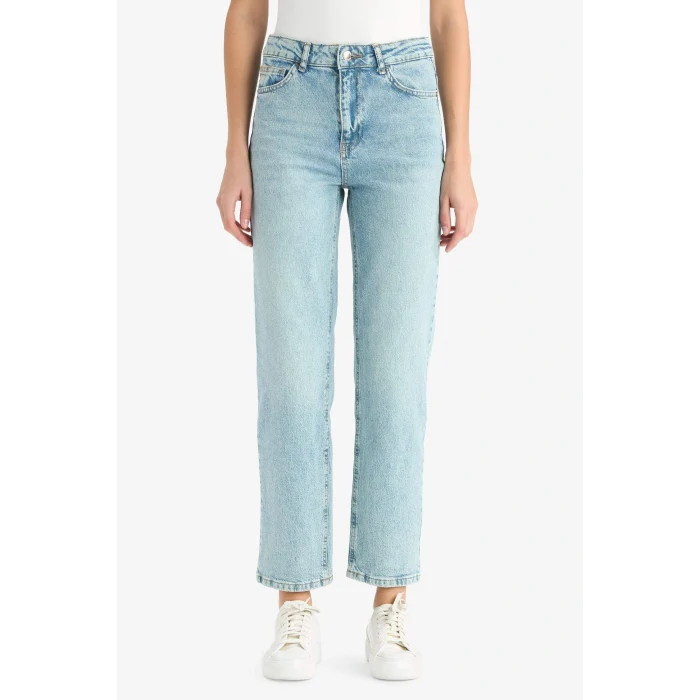 Defacto G2215AXNM28 Mavi Comfort Straight Normal Bel Bilek Boy Jean Yıkamalı Pantolon