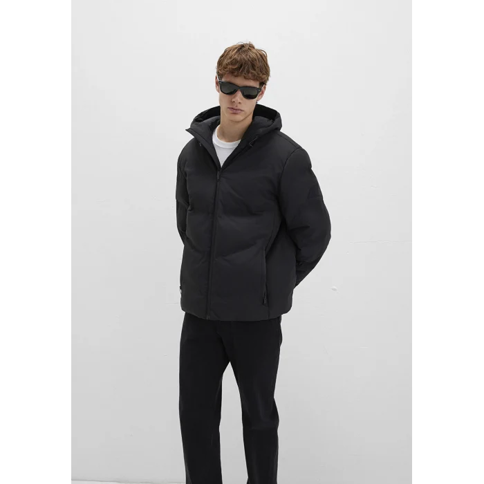 Mavi 0110651-71379 Su İtici Kapüşonlu Siyah Şişme Mont