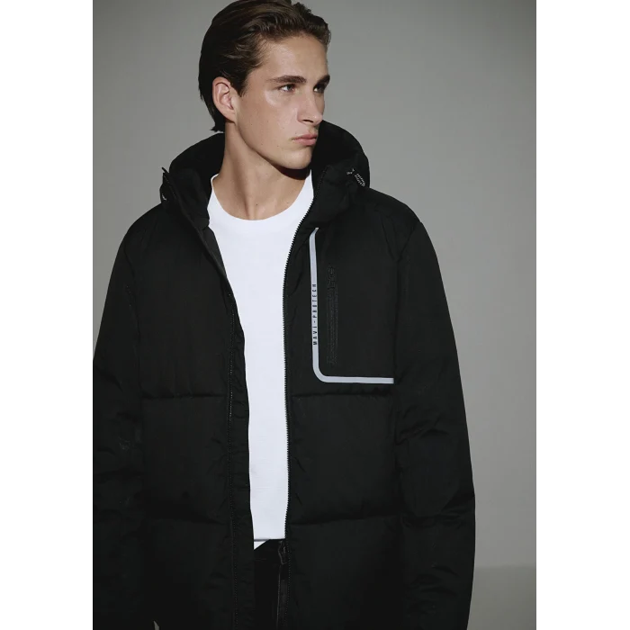 Mavi 0110463-900 Su İtici Kapüşonlu Siyah Mont