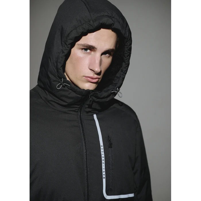 Mavi 0110463-900 Su İtici Kapüşonlu Siyah Mont