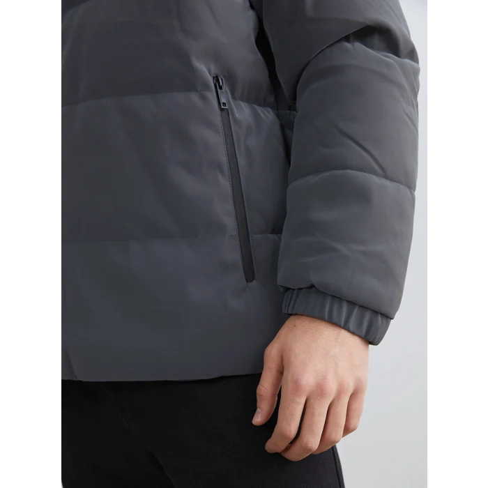 LCWAIKIKI Classic Gri Standart Kalıp Kapüşonlu Erkek Şişme Mont