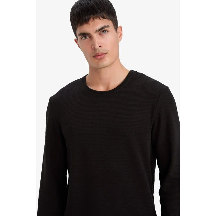 Defacto G2605AXBK81 Siyah Slim Fit Dar Kesim Bisiklet Yaka Sweatshirt