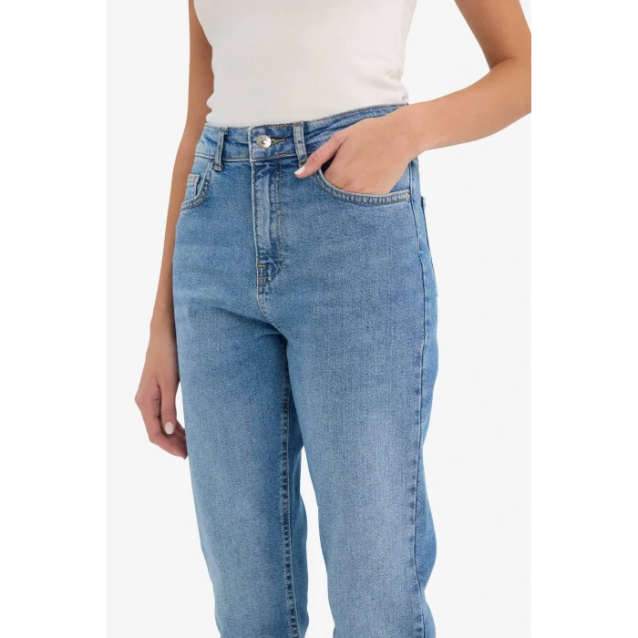 Defacto F3094AXNM28 Mavi Mary Vintage Straight Fit Yüksek Bel Bilek Boy Jean Yıkamalı Pantolon