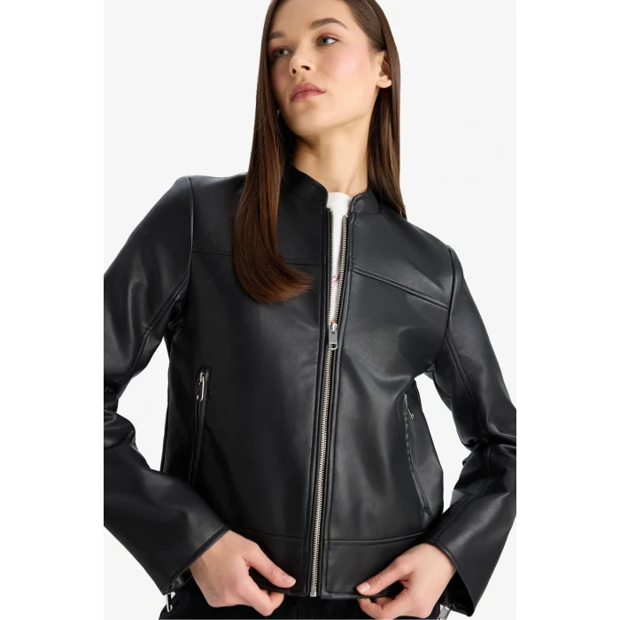 Defacto E8532AXBK27 Siyah Regular Fit Suni Deri Fermuarlı Ceket Mont