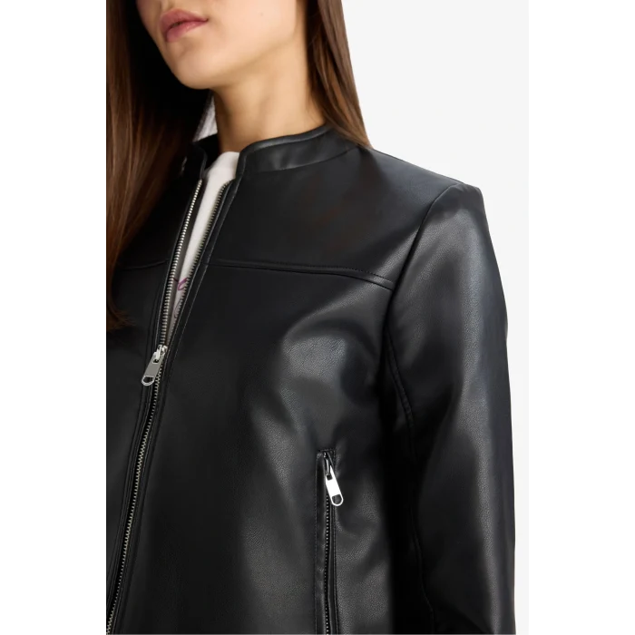 Defacto E8532AXBK27 Siyah Regular Fit Suni Deri Fermuarlı Ceket Mont