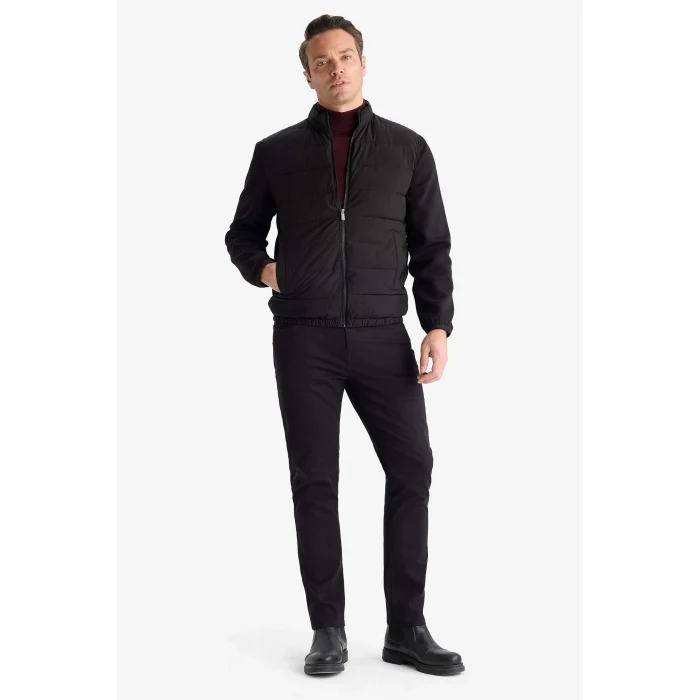 Defacto D7532AXBK27 Siyah Su İtici Rüzgar Geçirmez Slim Fit Dar Kesim Astarlı Fermuarlı Cepli Mont