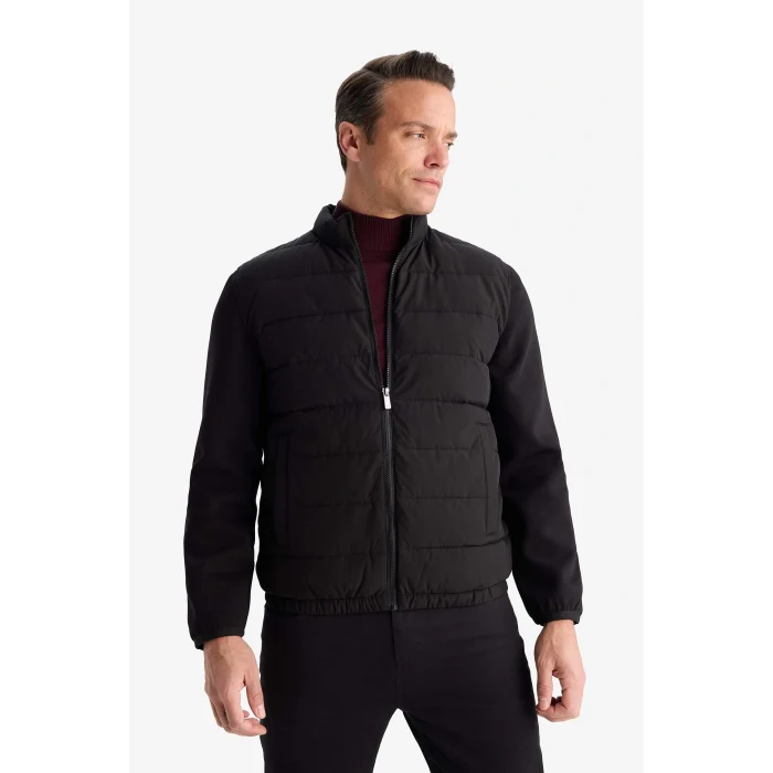 Defacto D7532AXBK27 Siyah Su İtici Rüzgar Geçirmez Slim Fit Dar Kesim Astarlı Fermuarlı Cepli Mont
