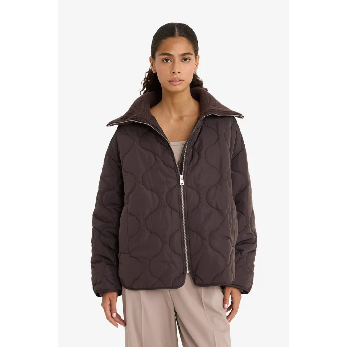 Defacto F2086AXBN530 Kahve Su Geçirmez Regular Fit Kapitoneli Fermuarlı Mont