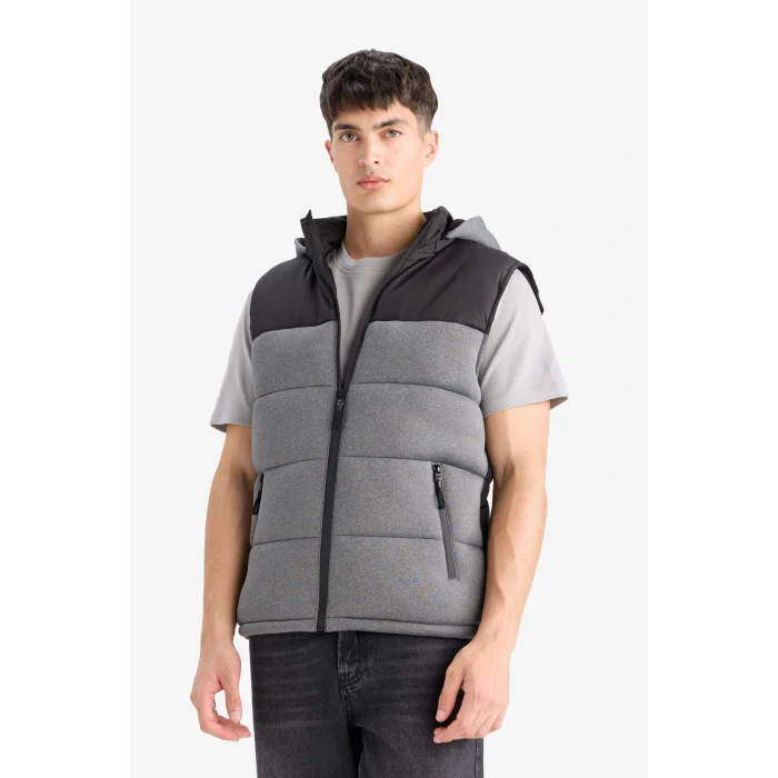 Defacto C5025AXBK27 Siyah Su İtici Slim Fit Dar Kesim Kapüşonlu İç Cepli Fermuarlı Şişme Yelek