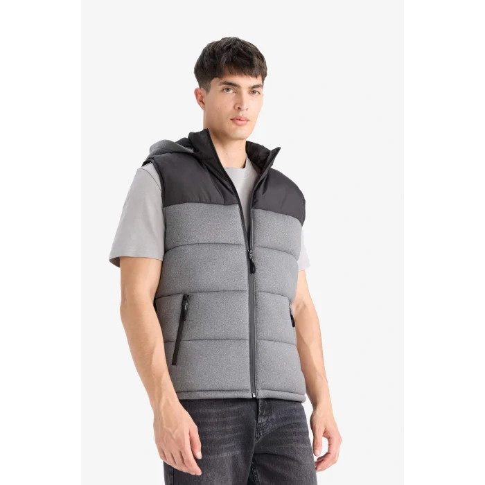 Defacto C5025AXBK27 Siyah Su İtici Slim Fit Dar Kesim Kapüşonlu İç Cepli Fermuarlı Şişme Yelek
