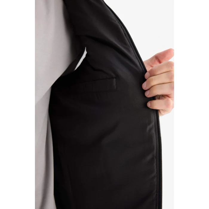 Defacto C5025AXBK27 Siyah Su İtici Slim Fit Dar Kesim Kapüşonlu İç Cepli Fermuarlı Şişme Yelek