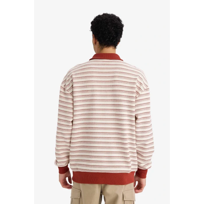 Defacto G7003AXER105 Ekru Boxy Fit Polo Yaka Baskılı Çizgili Sweatshirt
