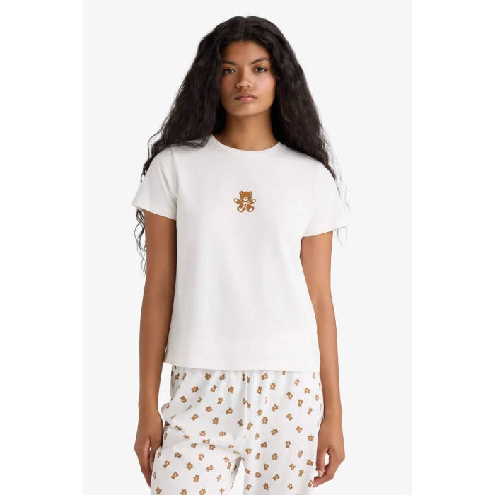 Defacto F9836AXER85 Ekru Pijama Takımı Regular Fit Baskılı Kısa Kollu Üst Desenli Uzun Alt