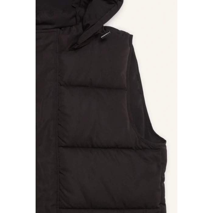 Defacto W5509AZBK27 Siyah Su İtici Regular Fit Kapüşonlu Fermuarlı İç Cepli Şişme Yelek