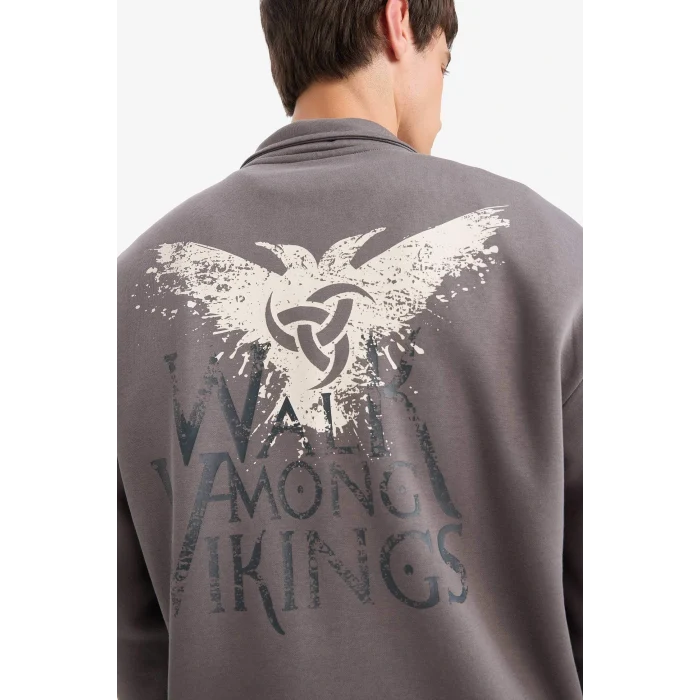 Defacto E9324AXGR206 Gri Vikings Valhalla Boxy Fit Dik Yaka Yarım Fermuarlı Sırt Baskılı Sweatshirt