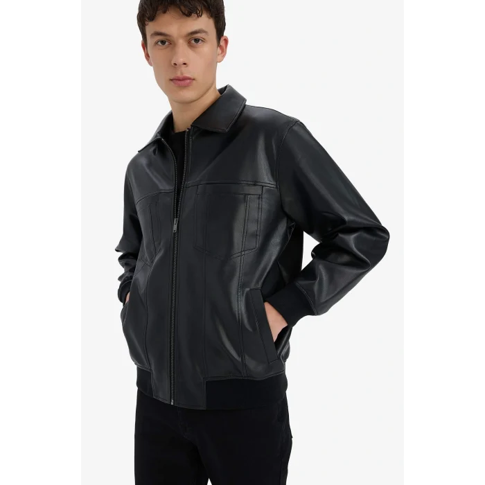 Defacto C5843AXBK27 Siyah Su İtici Regular Fit Gömlek Yaka Fermuarlı İç Cepli Suni Deri Mevsimlik Ceket Mont