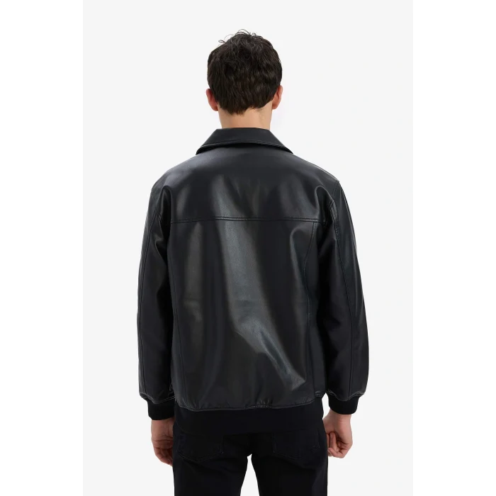 Defacto C5843AXBK27 Siyah Su İtici Regular Fit Gömlek Yaka Fermuarlı İç Cepli Suni Deri Mevsimlik Ceket Mont