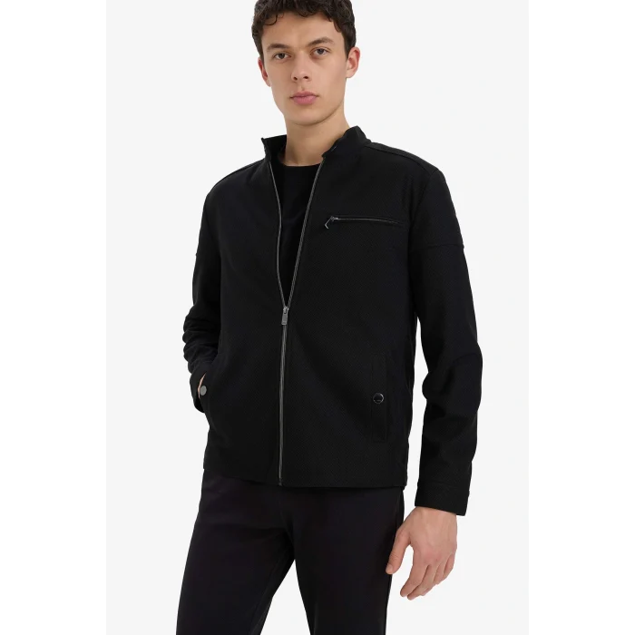 Defacto D7534AXBK27 Siyah Slim Fit Dar Kesim Dik Yaka Astarlı Fermuarlı Cepli Mevsimlik Baharlık Mont