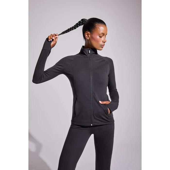 Defacto B3985AXBK81 Siyah Fitted Vücuda Oturan Ultra Soft Dik Yaka Çift Cepli Parmak Detaylı Fermuarlı Spor Hırka